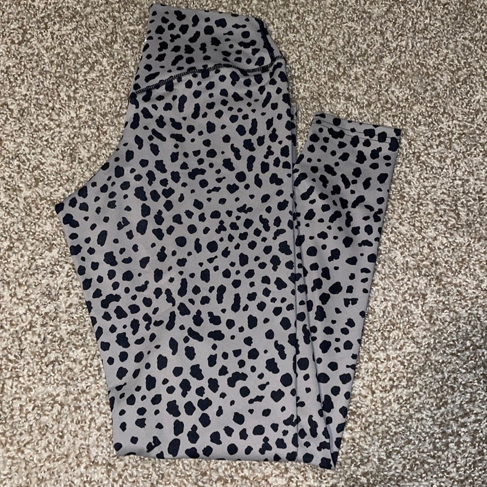 Balance Athletica Kingdom Collection - Snow leopard